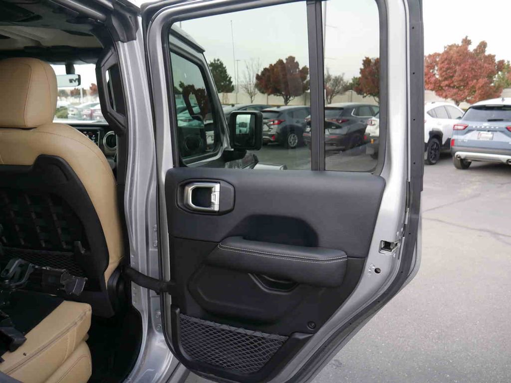 Used 2018 Jeep Wrangler Unlimited Rubicon w/ Dual Top Group image 20