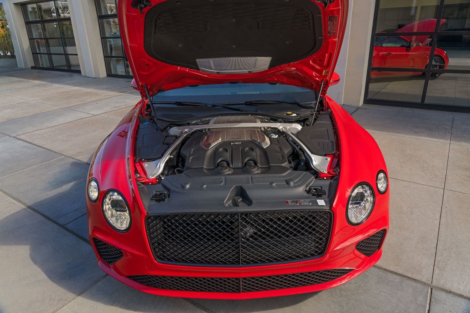 Used 2024 Bentley Continental GT image 32