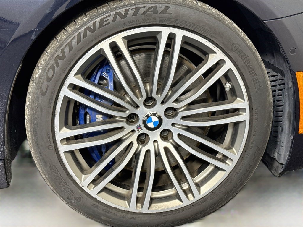 Used 2020 BMW M550i xDrive AWD/4WD image 31