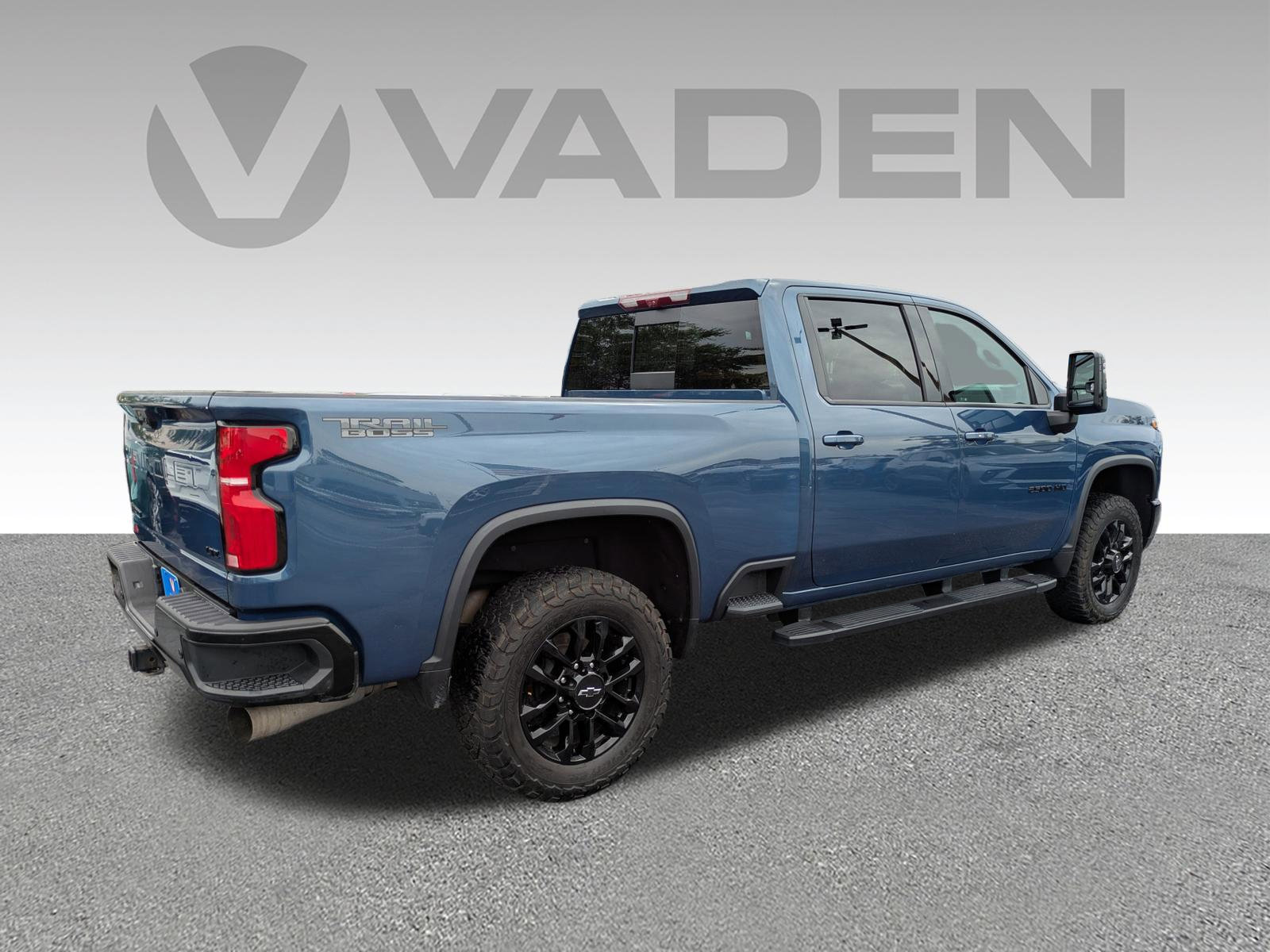Used 2025 Chevrolet Silverado 2500 LTZ w/ LTZ Plus Package image 24