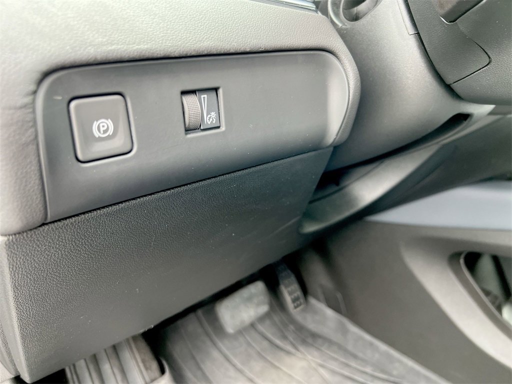 Certified 2023 Buick Enclave Essence w/ Experience Buick Package image 16