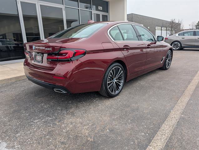 Certified 2023 BMW 530i xDrive w/ Premium Package image 3