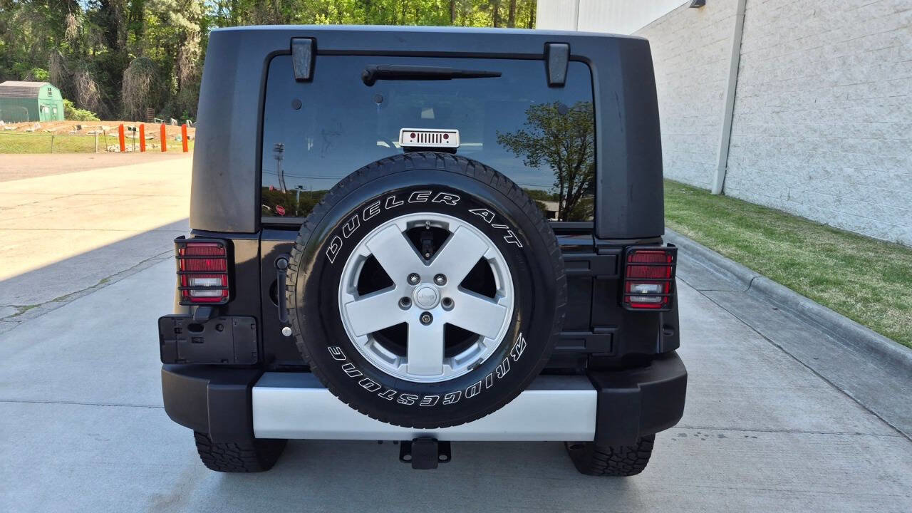 Used 2008 Jeep Wrangler Sahara w/ Dual Top Group AWD/4WD image 6