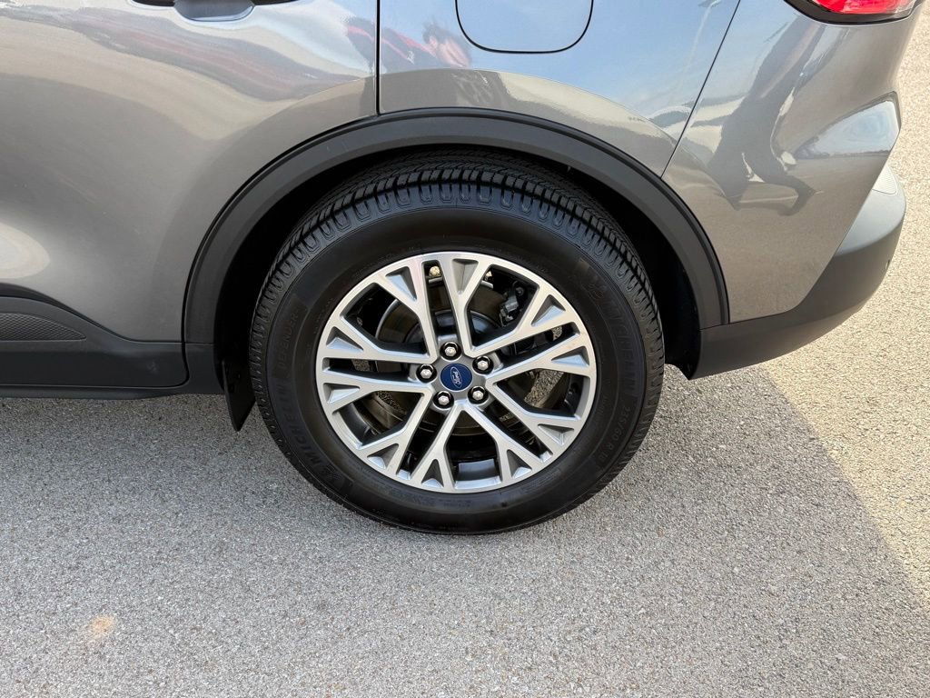 Used 2022 Ford Escape SEL w/ Technology Package image 42