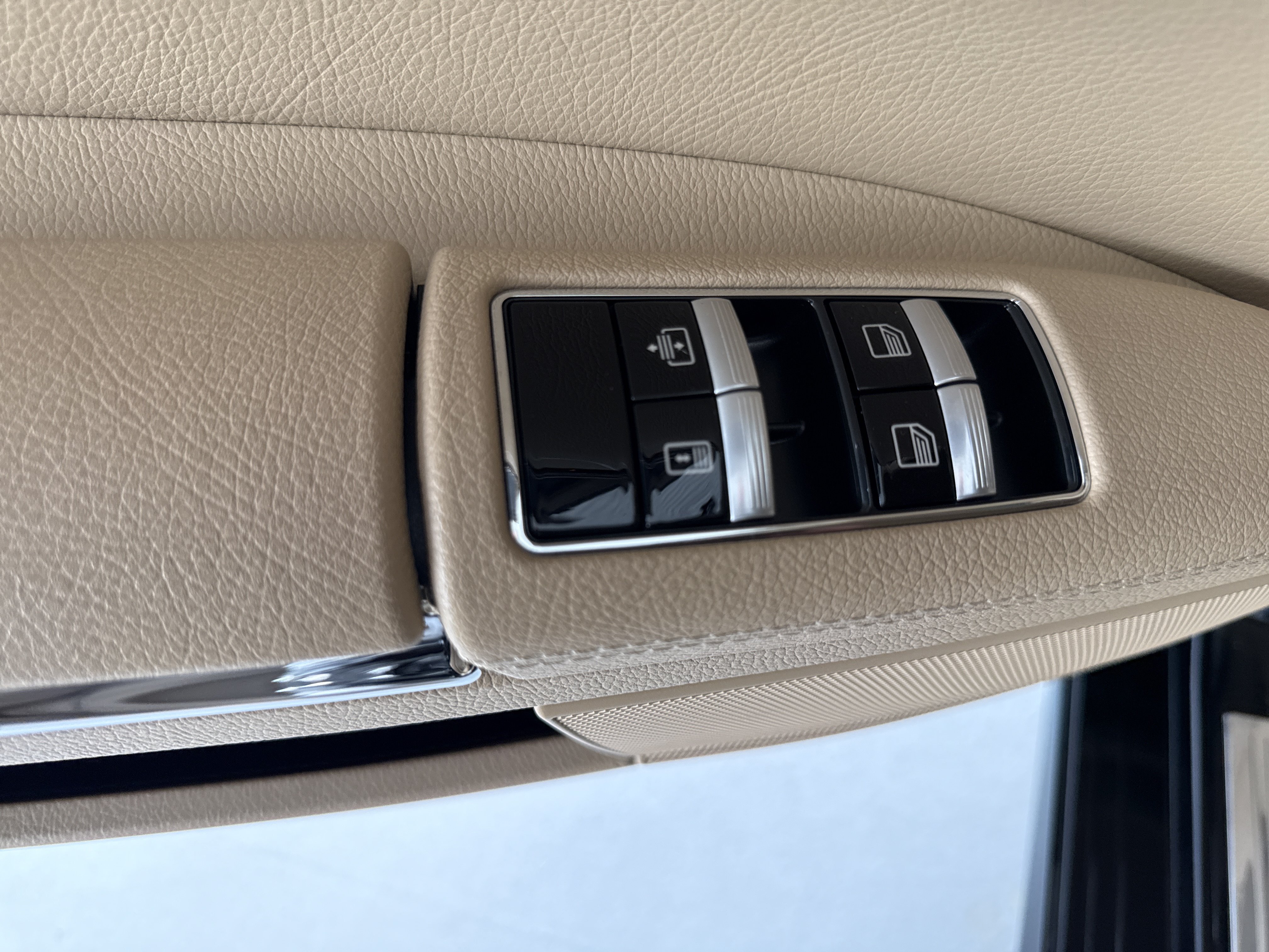 Used 2011 Mercedes-Benz S 550 image 28