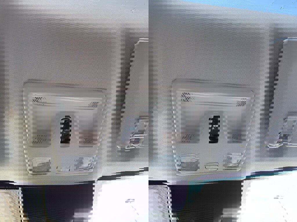 New 2025 Ford Maverick Lariat w/ Black Appearance Package image 33