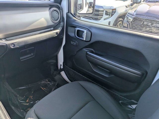 Used 2021 Jeep Gladiator Sport AWD/4WD image 17