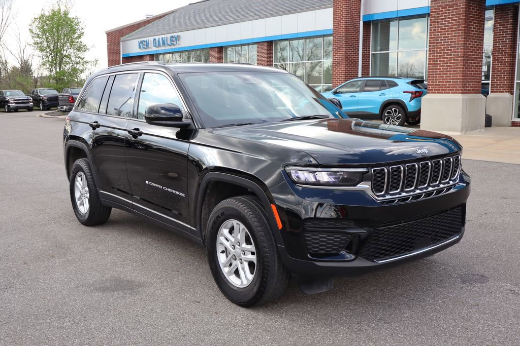 Used 2024 Jeep Grand Cherokee Laredo w/ Luxury Tech Group I AWD/4WD video 2