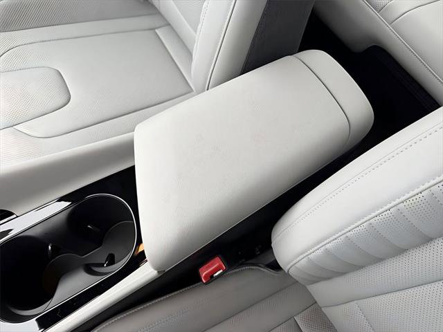 New 2026 Hyundai Elantra Limited image 26