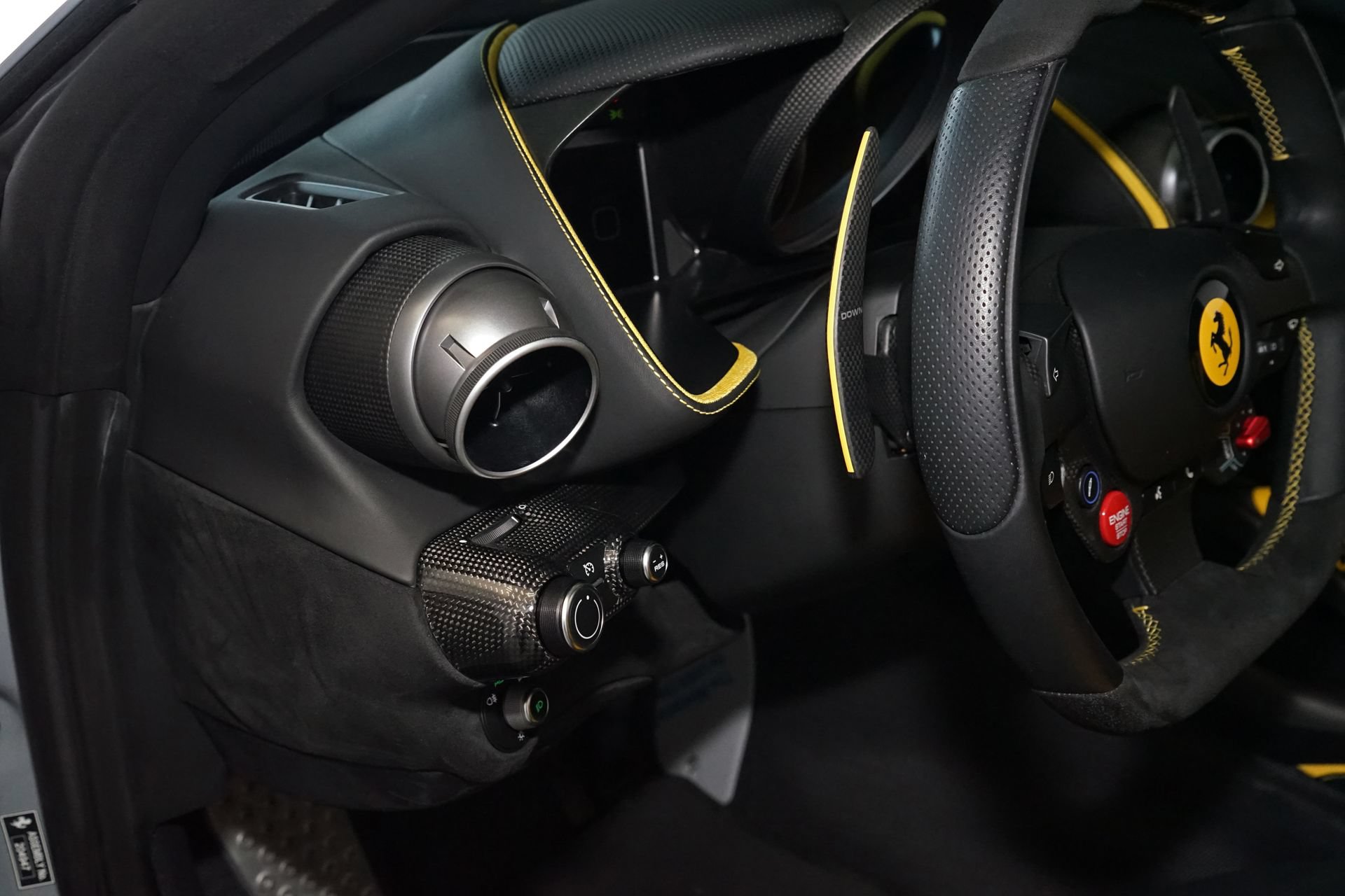 Used 2022 Ferrari 812 GTS RWD image 25