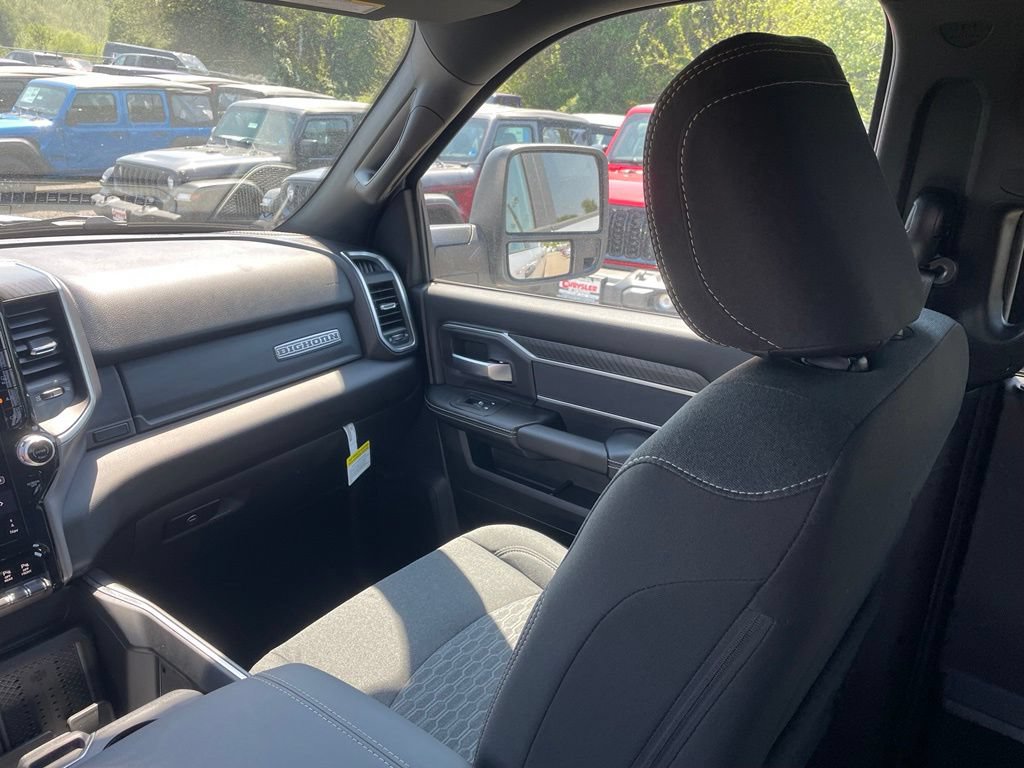 New 2026 RAM 2500 Big Horn AWD/4WD image 22