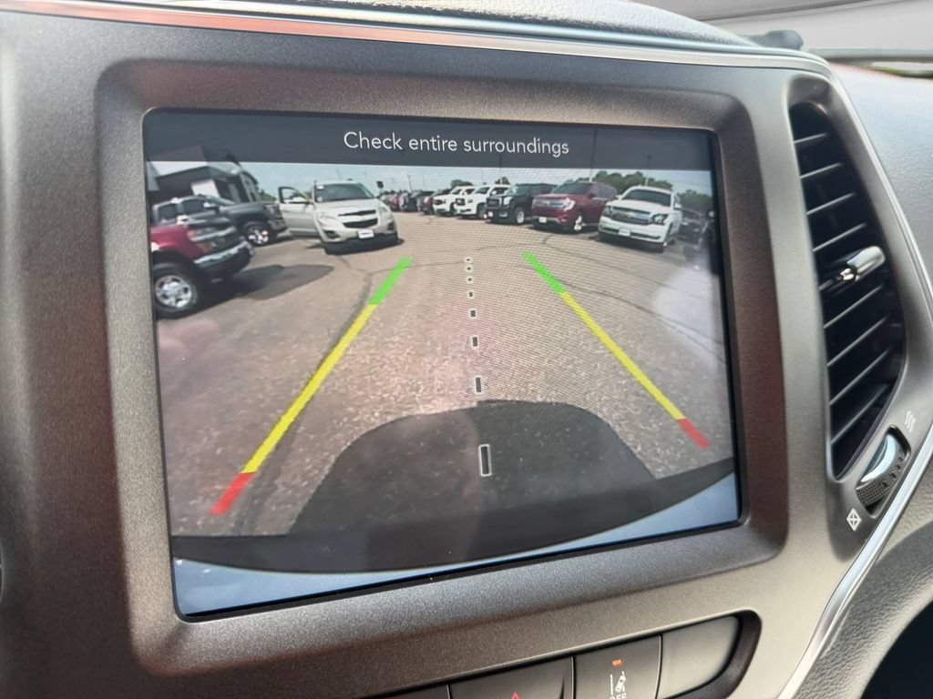 Used 2021 Jeep Cherokee Trailhawk w/ Trailer Tow Group AWD/4WD image 25