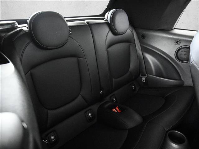 Used 2019 MINI Cooper S w/ Signature Upholstery Package FWD image 19