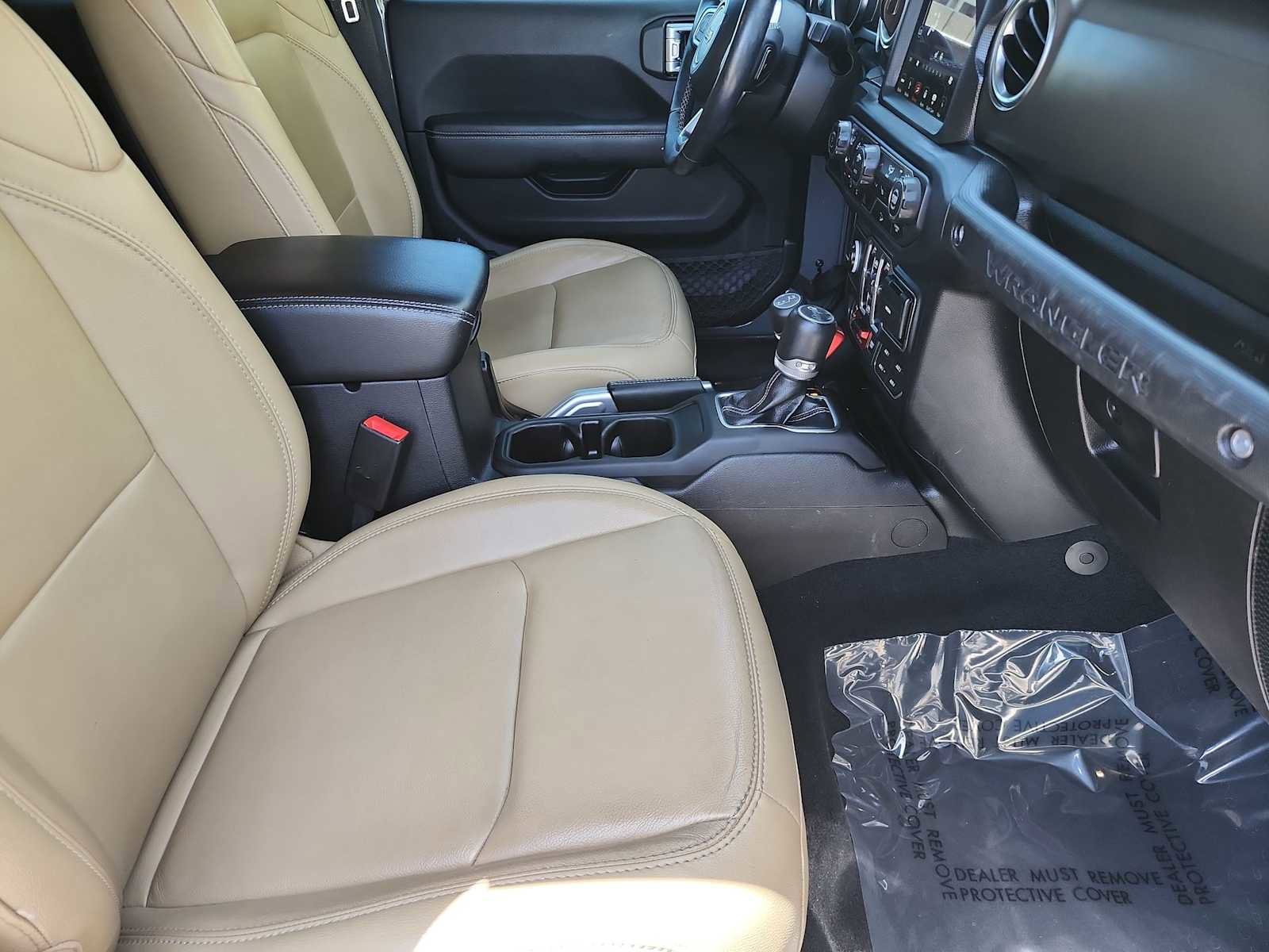 Used 2019 Jeep Wrangler Unlimited Rubicon AWD/4WD image 17