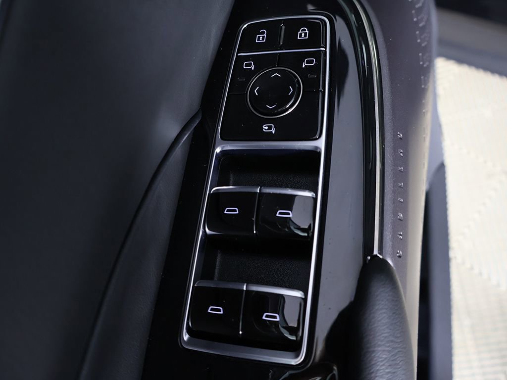 Used 2024 Cadillac Lyriq Luxury RWD image 35