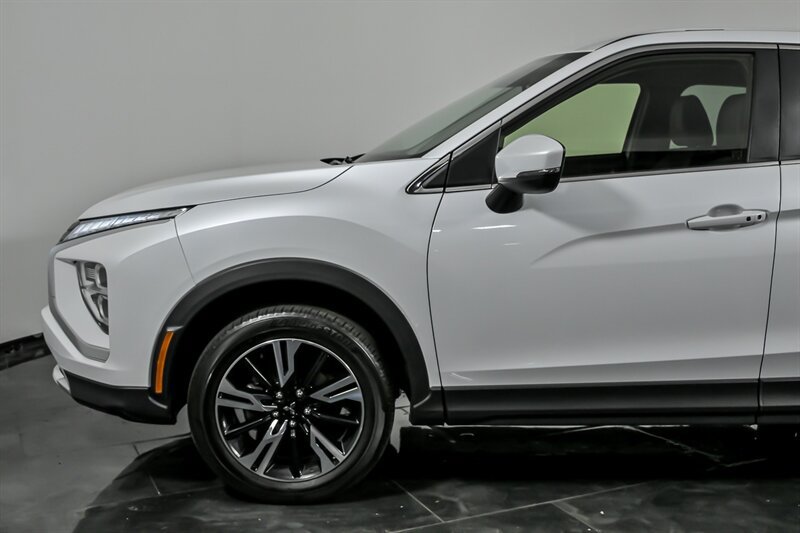 Used 2024 Mitsubishi Eclipse Cross SE AWD/4WD image 6