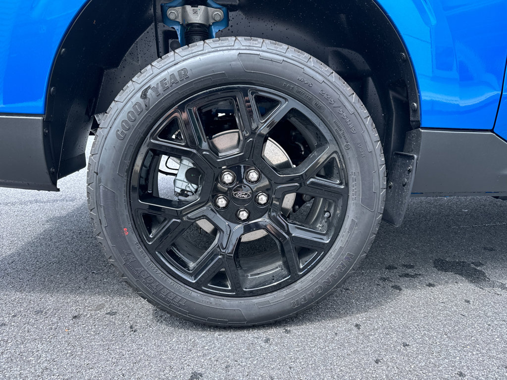 New 2025 Ford Maverick XLT w/ Black Appearance Package image 26