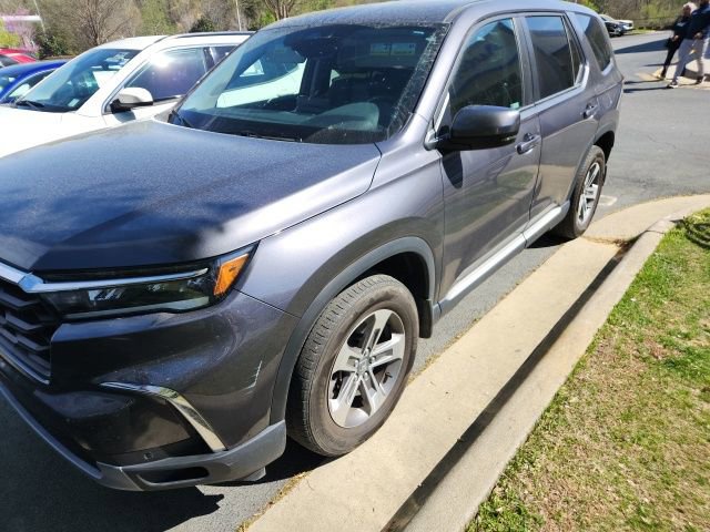 Used 2023 Honda Pilot EX-L image 3