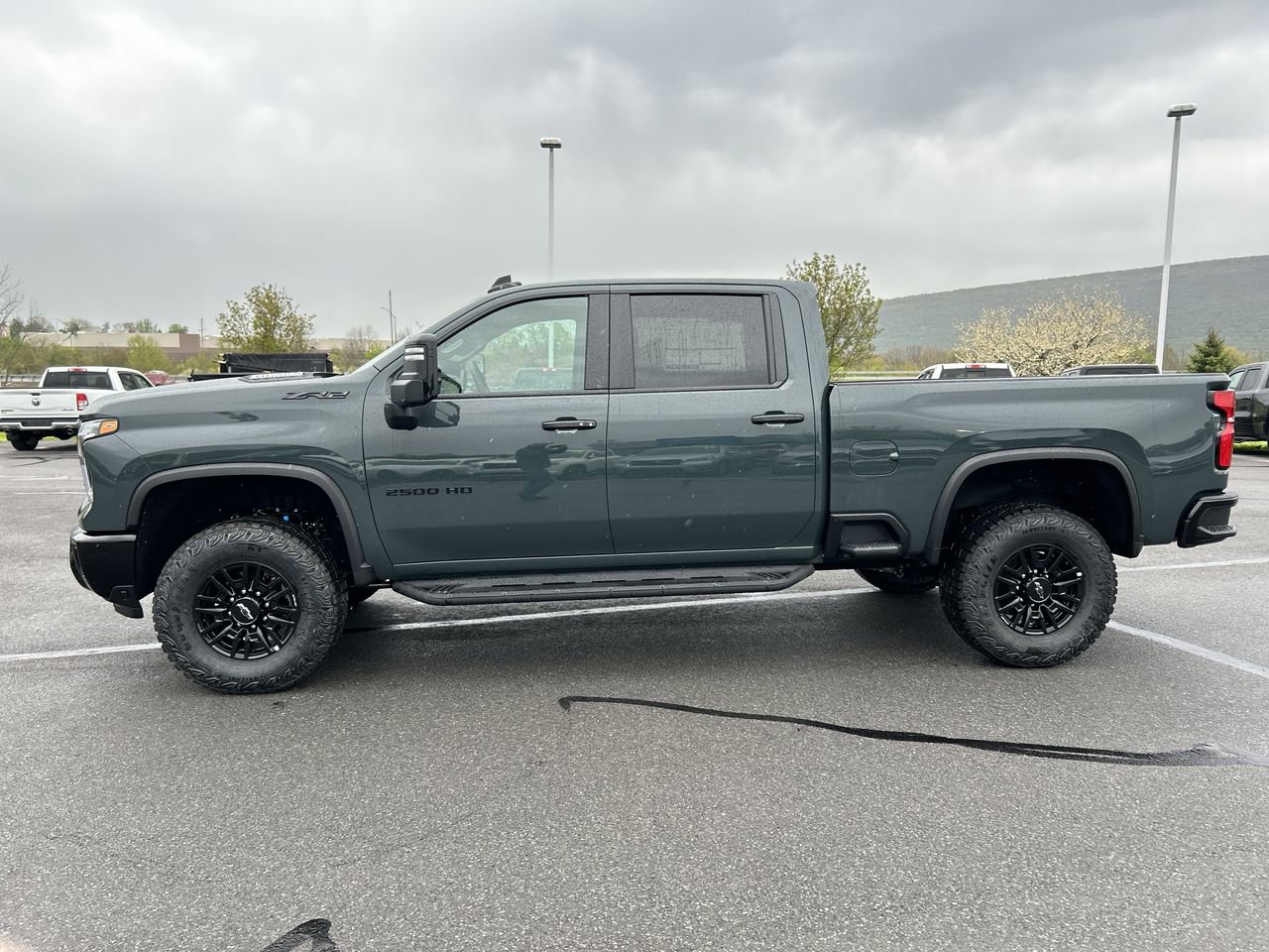 New 2026 Chevrolet Silverado 2500 ZR2 w/ LPO, Dark Essentials Package AWD/4WD image 4