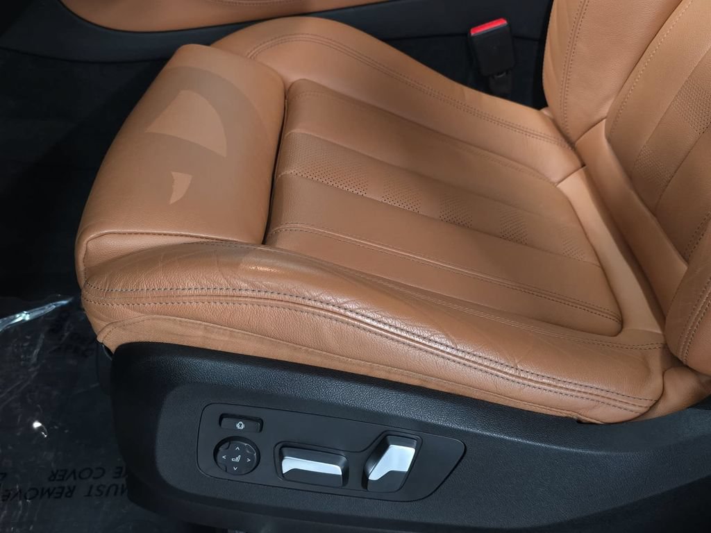 Used 2022 BMW X5 sDrive40i w/ Premium Package RWD image 24