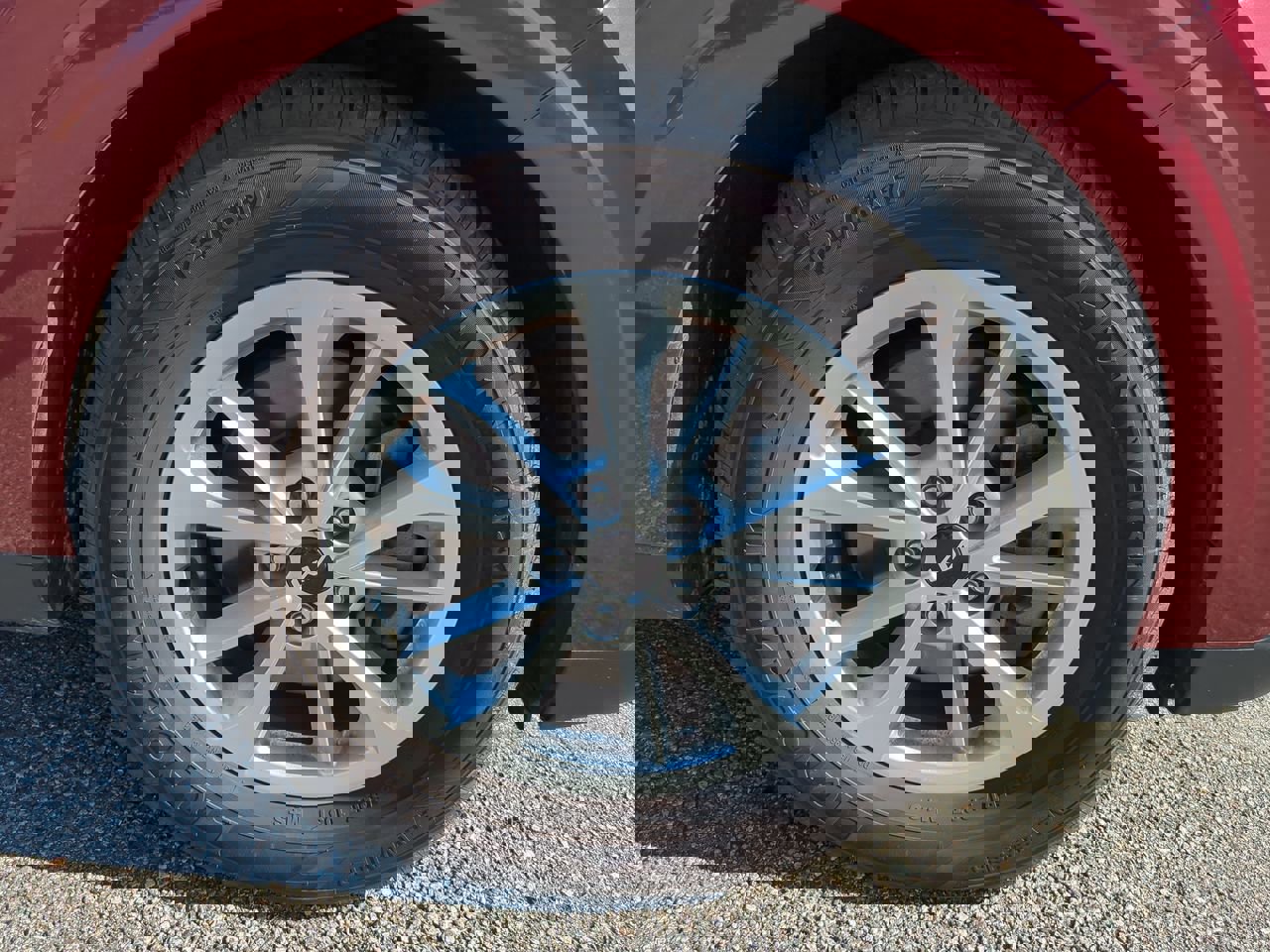 Used 2024 Kia Carnival LX image 11