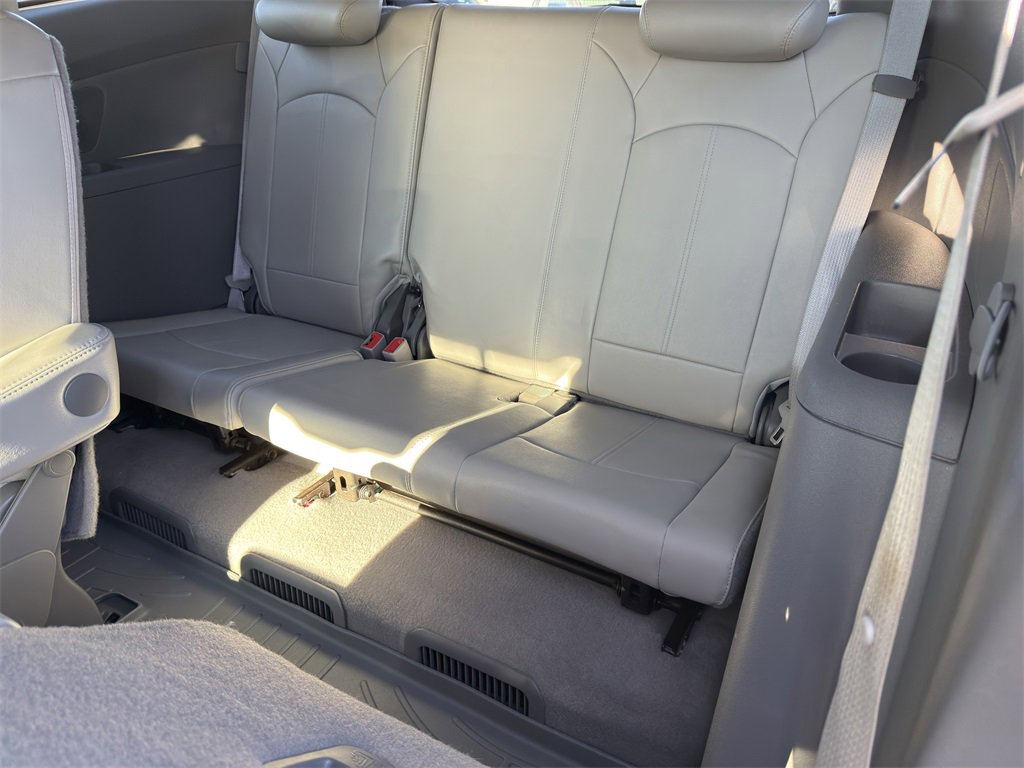 Used 2014 Chevrolet Traverse LT image 14