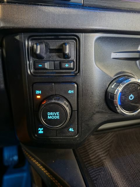 Used 2024 Ford F350 Platinum w/ FX4 Off-Road Package AWD/4WD image 33