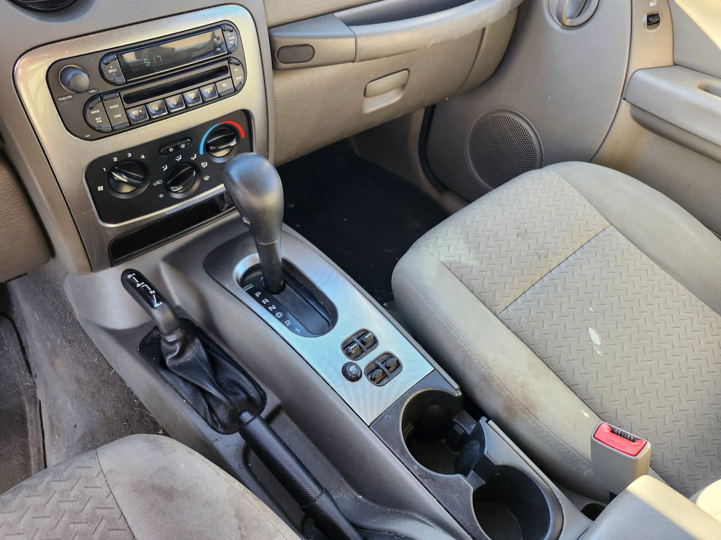 Used 2005 Jeep Liberty Renegade AWD/4WD image 17