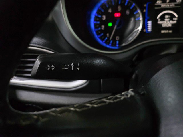 Used 2020 Chrysler Pacifica Touring w/ S Appearance Package image 24