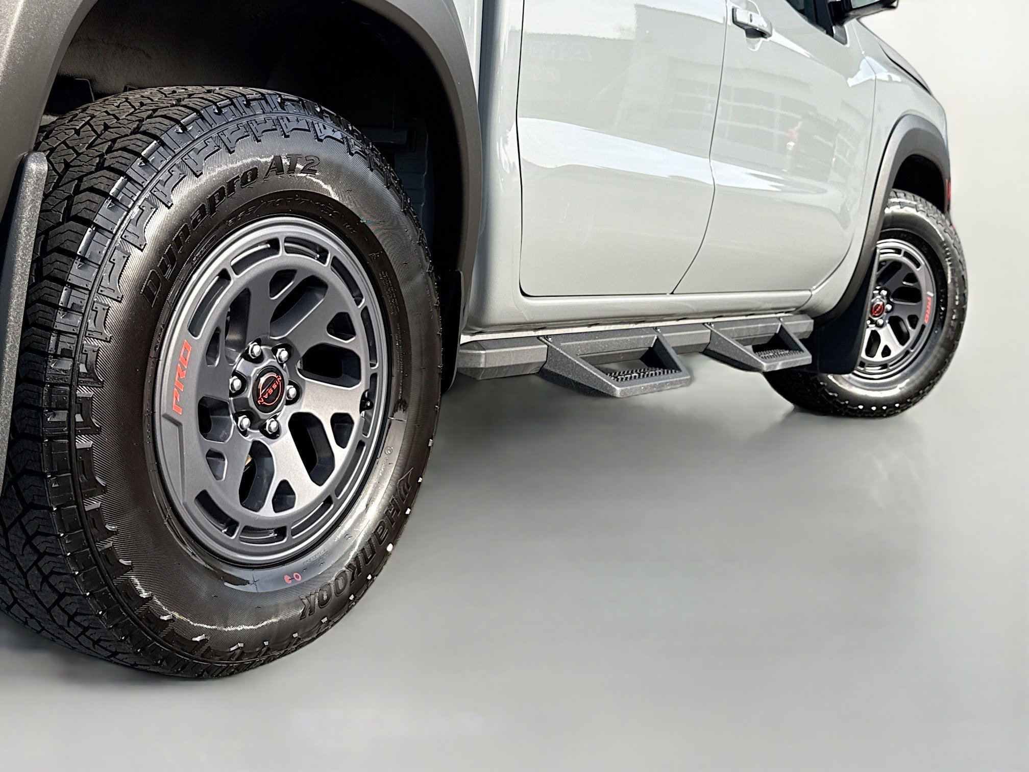 Used 2025 Nissan Frontier PRO-4X w/ Pro Premium Package image 17