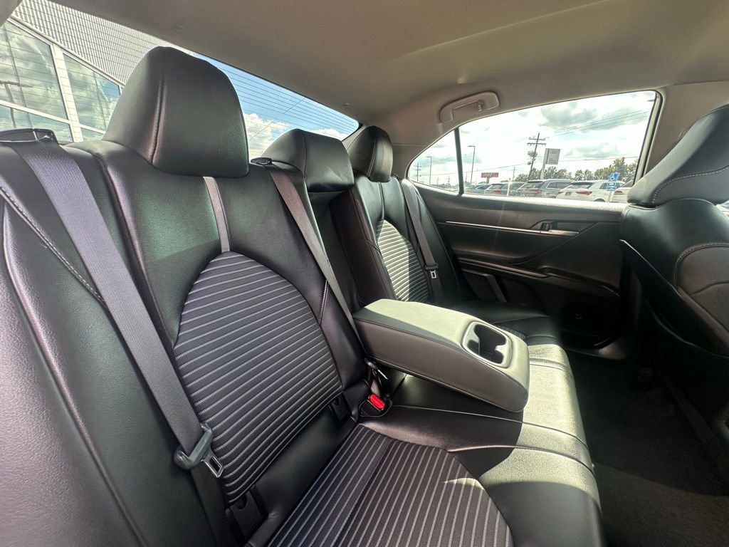 Used 2024 Toyota Camry SE image 24