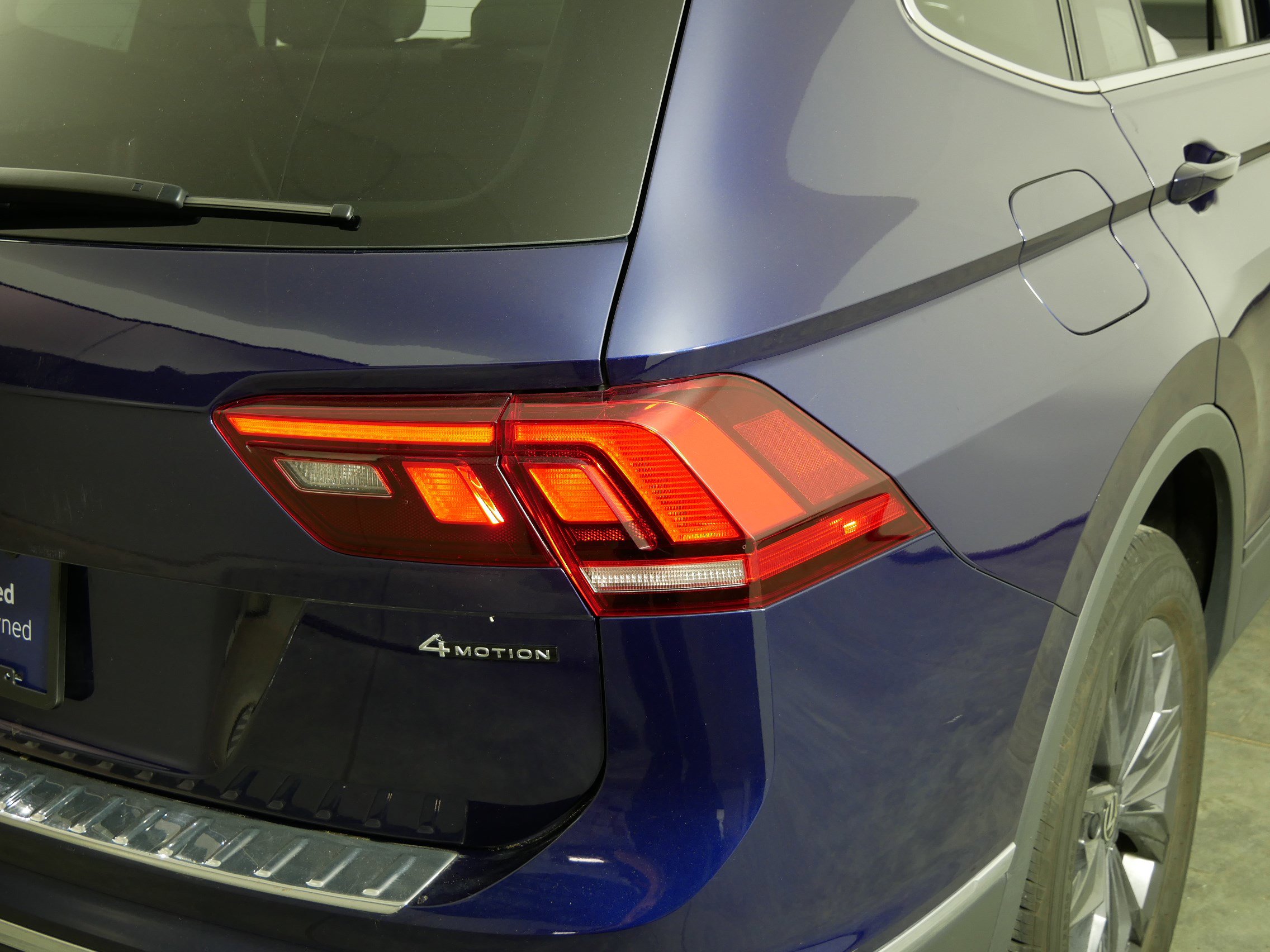 Certified 2022 Volkswagen Tiguan SE w/ Panoramic Sunroof Package image 27