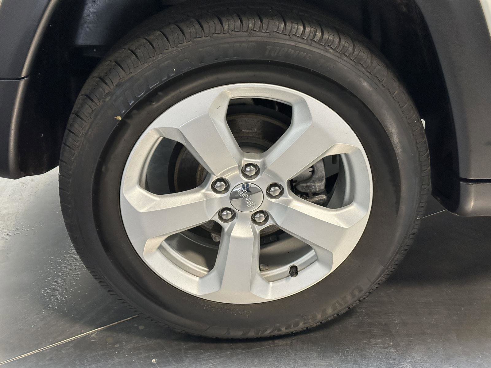 Used 2019 Jeep Compass Latitude w/ Popular Equipment Group image 16