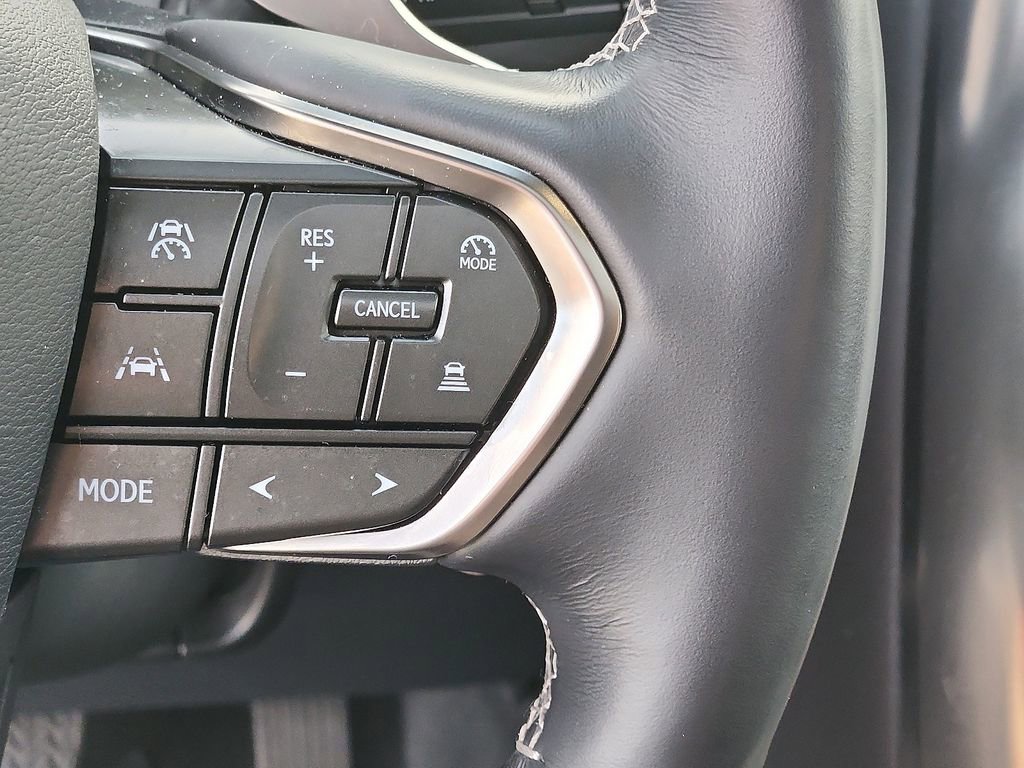 Used 2025 Lexus LX 600 4WD w/ Luxury Package image 23