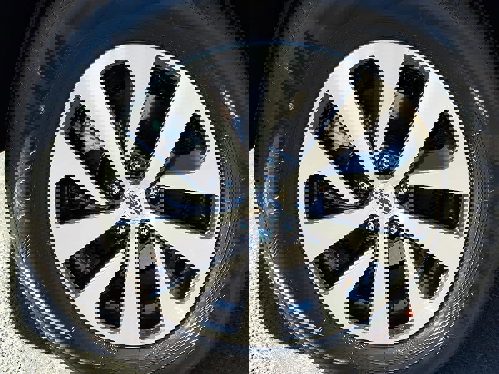 Certified 2025 Subaru Outback Premium w/ Popular Package #1A image 10