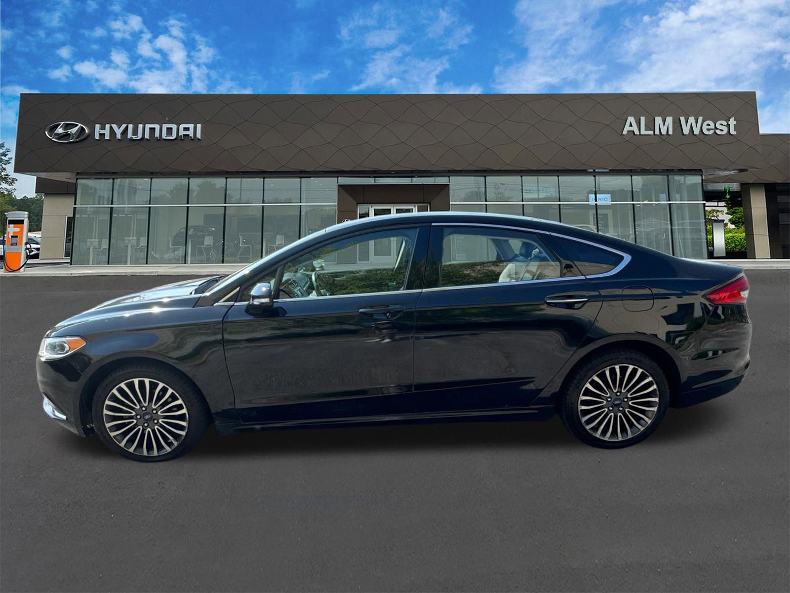 Used 2017 Ford Fusion SE image 8