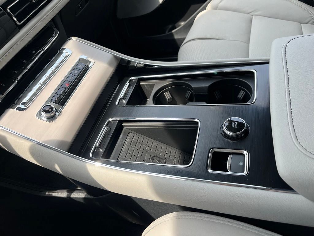 Used 2026 Lincoln Aviator Reserve w/ Luxury Package AWD/4WD image 36