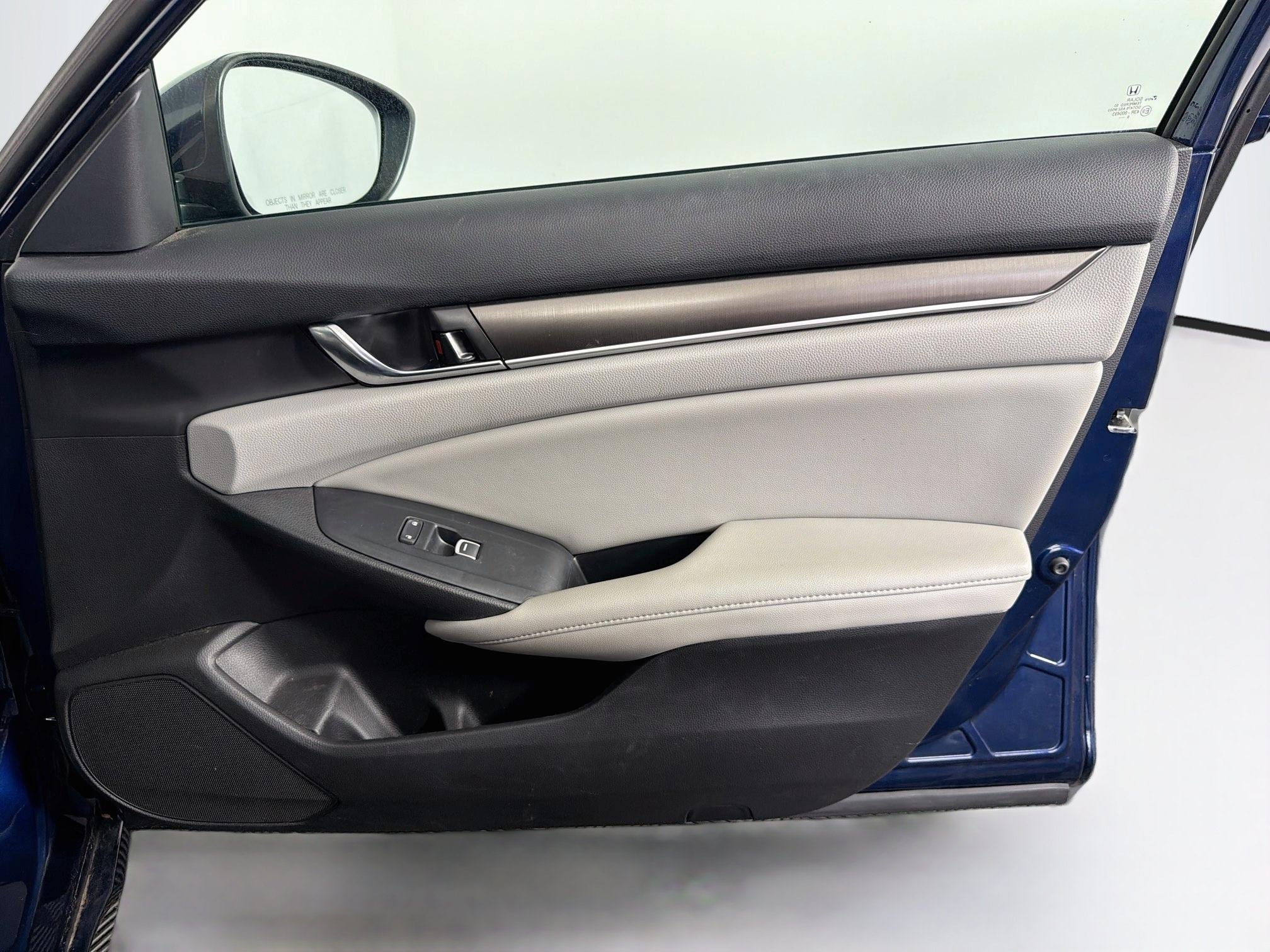 Used 2020 Honda Accord LX image 30