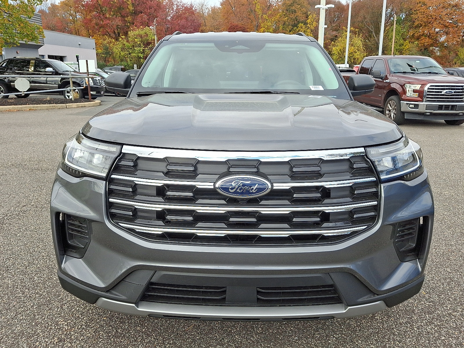 New 2026 Ford Explorer Active RWD image 2