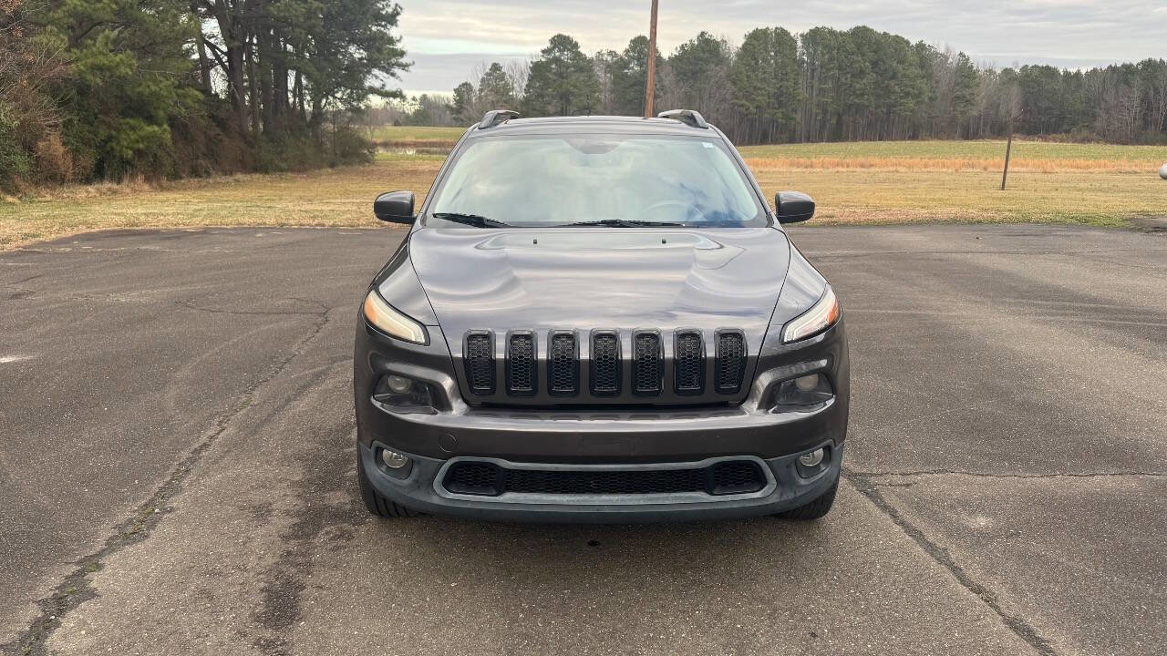 Used 2015 Jeep Cherokee Latitude w/ Comfort/Convenience Group AWD/4WD image 3
