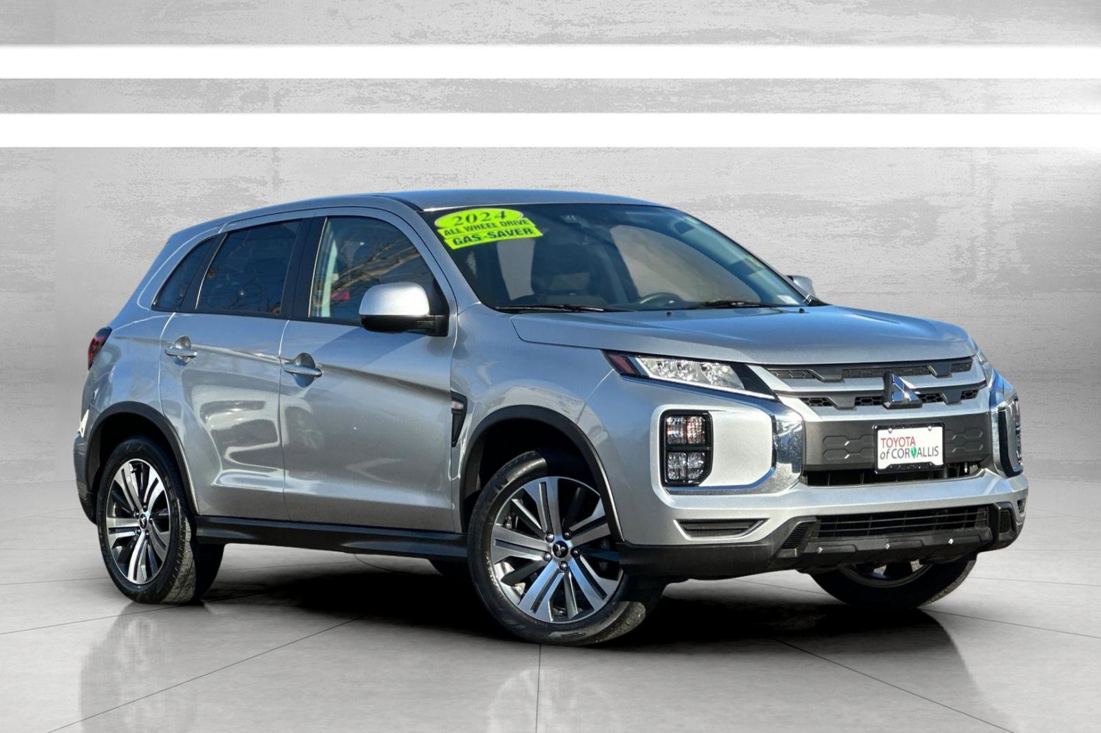 Used 2024 Mitsubishi Outlander Sport ES image 2