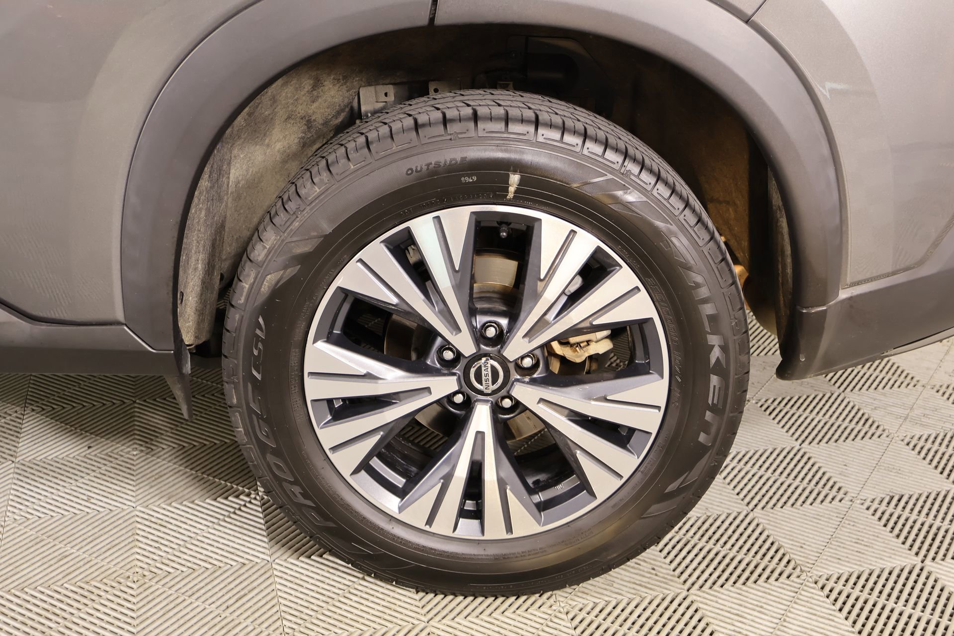 Used 2021 Nissan Rogue SV image 17