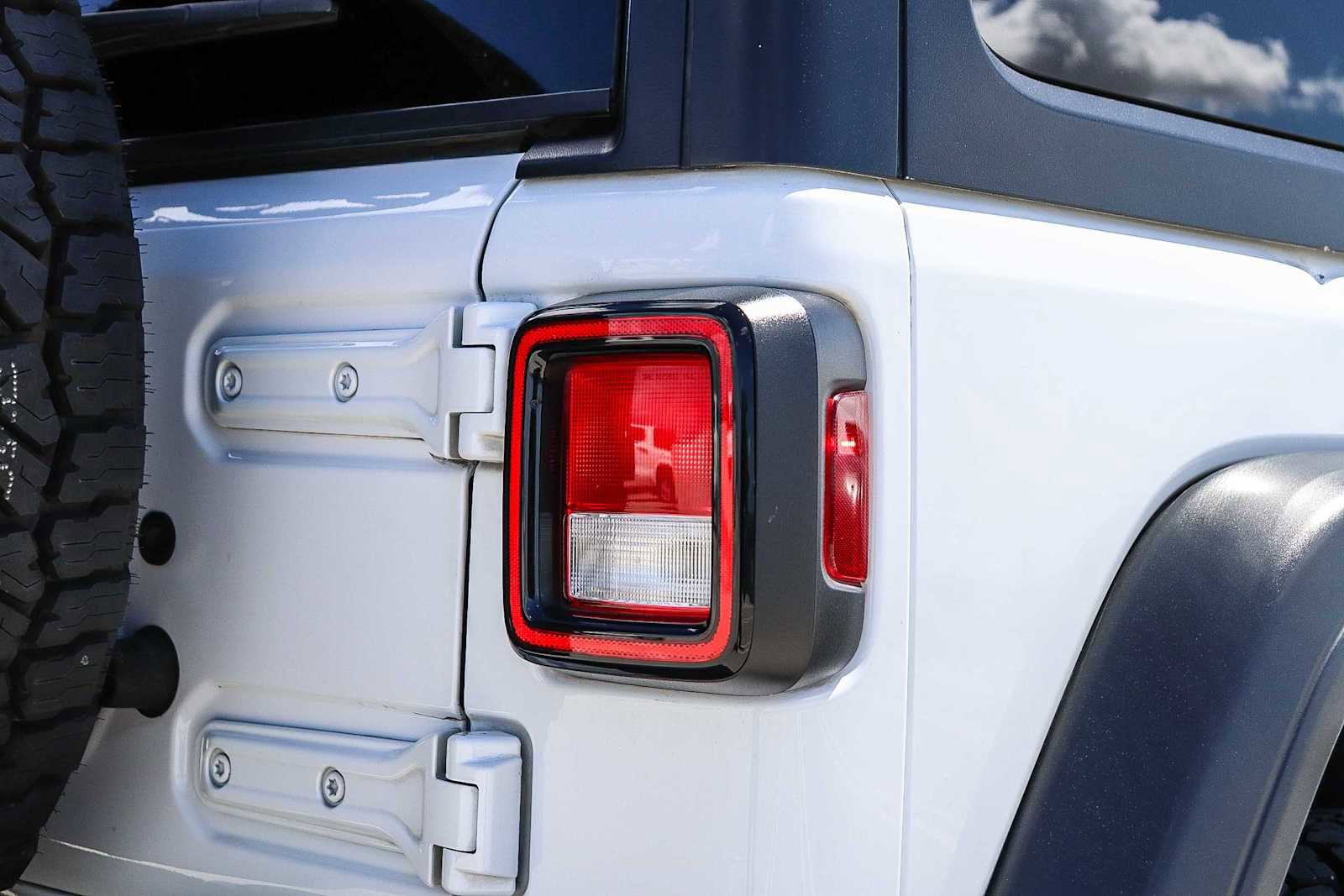 Used 2018 Jeep Wrangler Unlimited Sport S AWD/4WD image 10