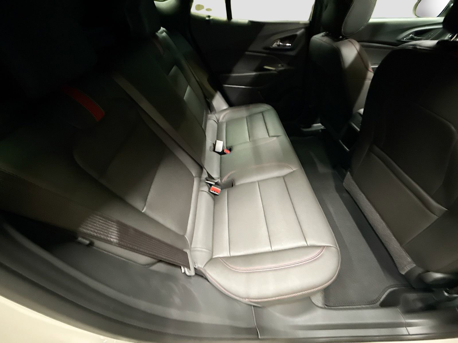 New 2026 Chevrolet Trax RS w/ Sunroof Package FWD image 30