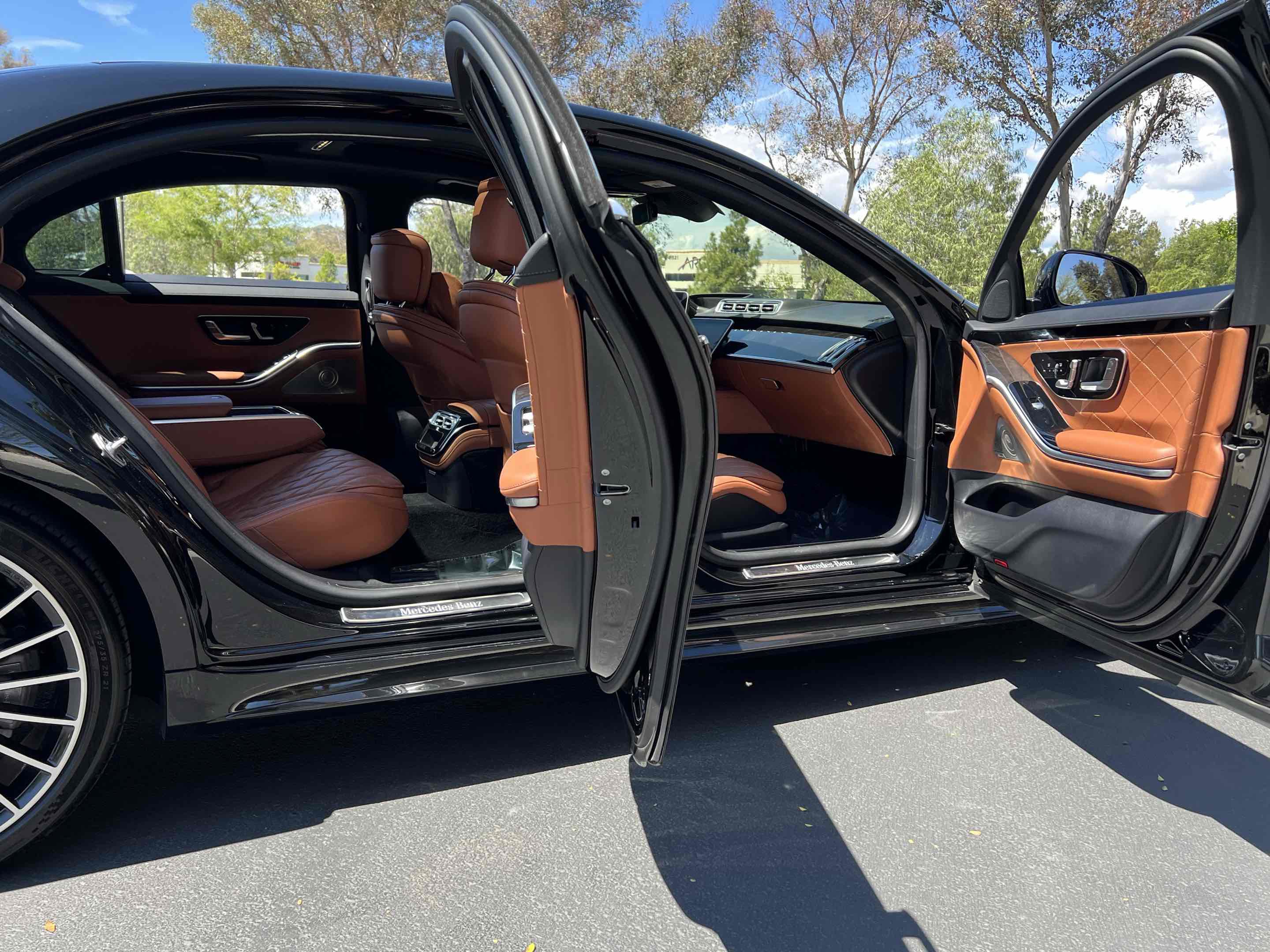 Used 2022 Mercedes-Benz S 500 4MATIC image 35