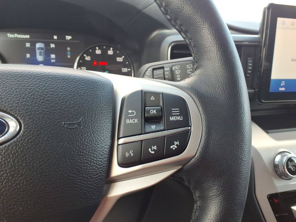 Certified 2024 Ford Explorer XLT w/ Equipment Group 202A AWD/4WD image 18