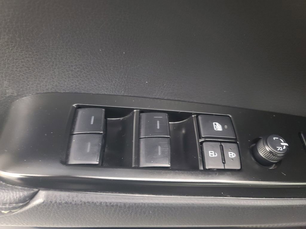 Used 2025 Toyota Camry XSE image 24