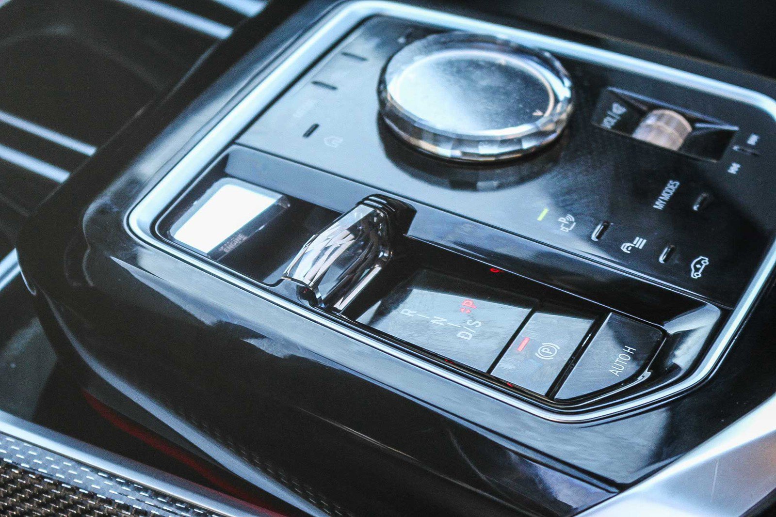 Used 2023 BMW 760i xDrive w/ Luxury Rear Seating Package image 19