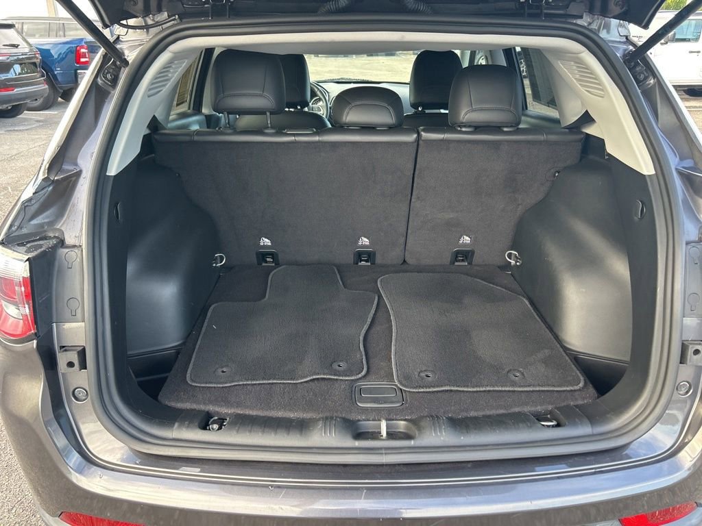 Used 2019 Jeep Compass Latitude FWD image 27