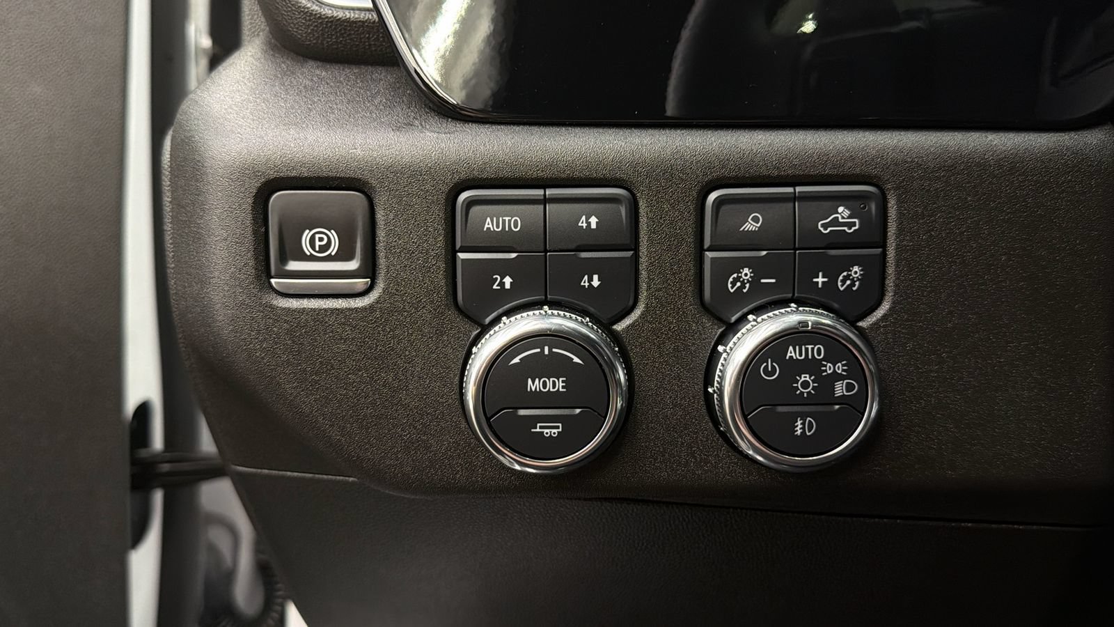 Used 2025 GMC Sierra 1500 Elevation w/ Elevation Premium Package AWD/4WD image 31